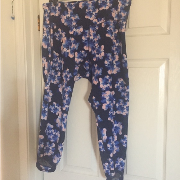 Old Navy active long leggings go dry active wick - Picture 2 of 10